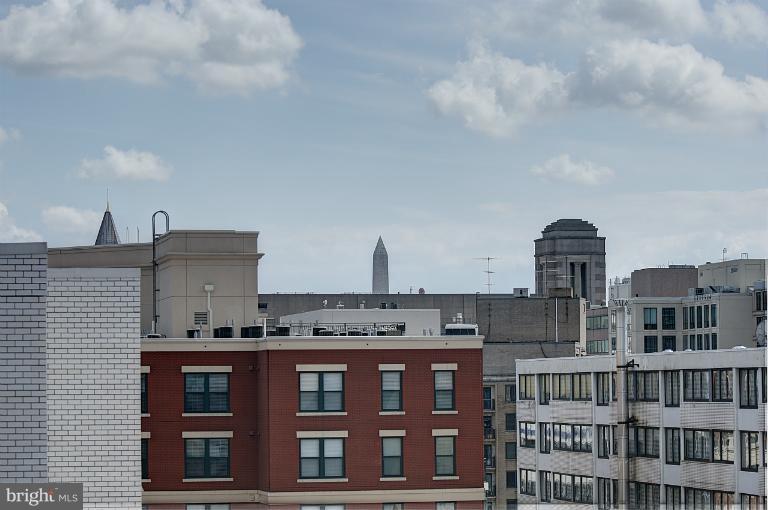 1300 N Street Northwest, Unit 812 Washington, DC 20005 - Photo 18 of 30 a view of a large building