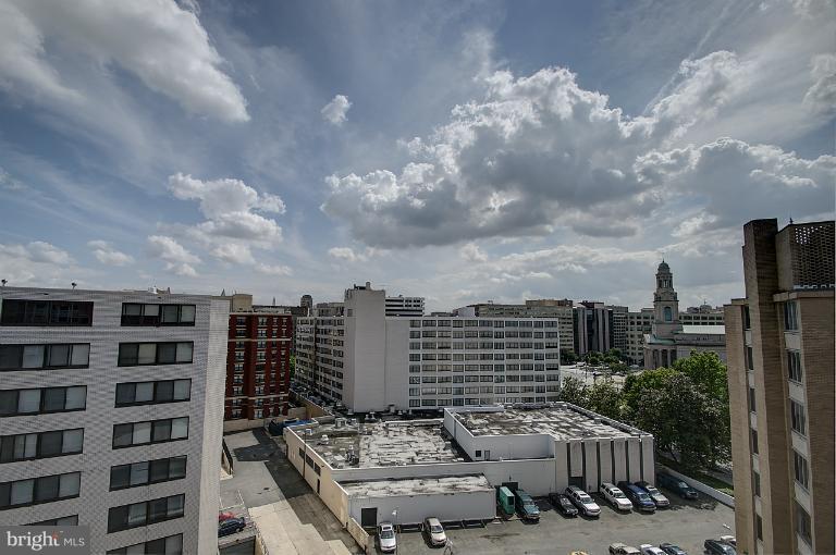1300 N Street Northwest, Unit 812 Washington, DC 20005 - Photo 8 of 30 a picture of city view