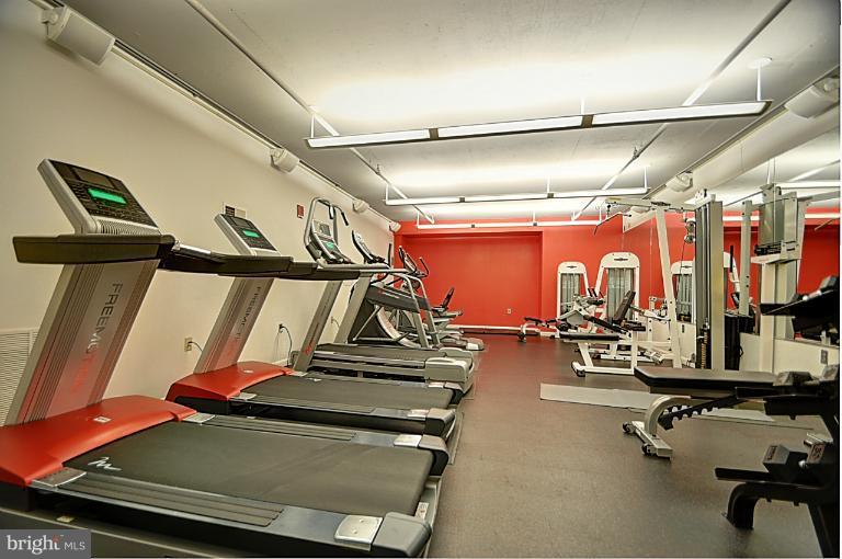 1300 N Street Northwest, Unit 812 Washington, DC 20005 - Photo 9 of 30 a view of a room with gym equipment