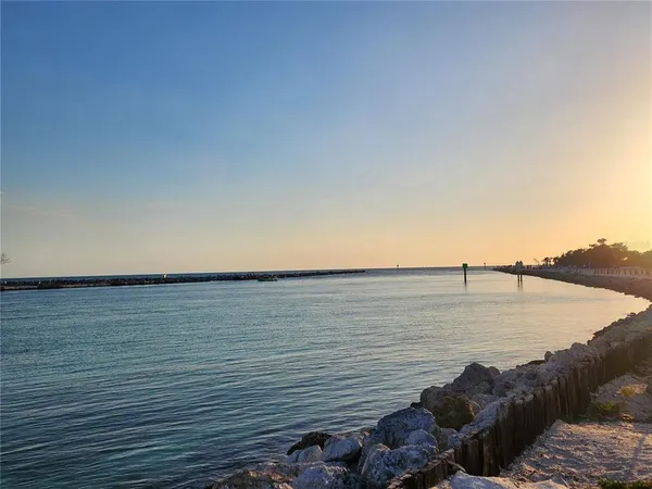 $216,000 | 100 Circuit Road, Unit S127, Nokomis, FL 34275