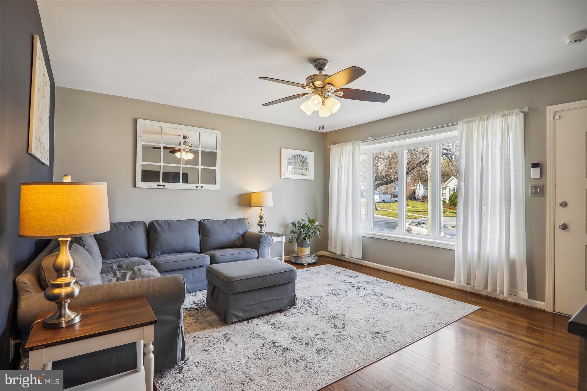 2613 Cory Terrace Silver Spring, MD 20902 - Photo 4 of 62 Gallery Image 4