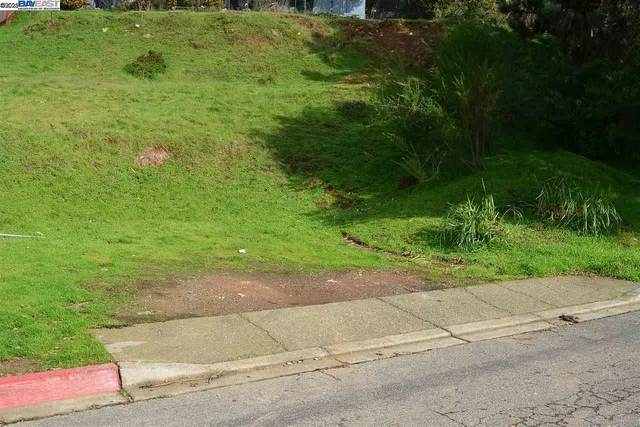 $299,000 | 4320 Terrabella Way, Oakland, CA 94619