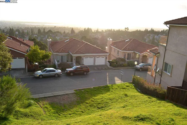 $299,000 | 4320 Terrabella Way, Oakland, CA 94619