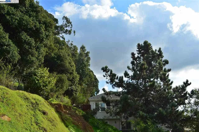 $299,000 | 4320 Terrabella Way, Oakland, CA 94619