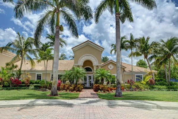 $2,300 | 278 Village Boulevard, Unit 8205, Tequesta, FL 33469