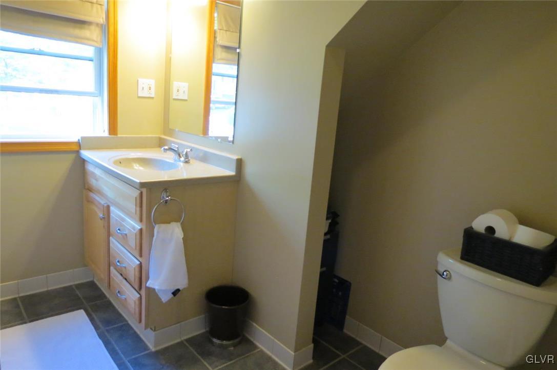 1751 Ritter Street Bethlehem, PA 18015 - Photo 21 of 39 2nd Floor- Full BA