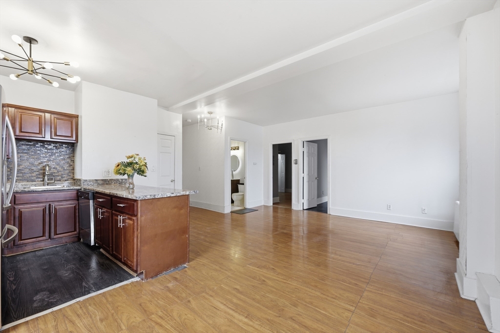 140 Chestnut Street, Unit 319 Springfield, MA 01103 - Photo 14 of 39