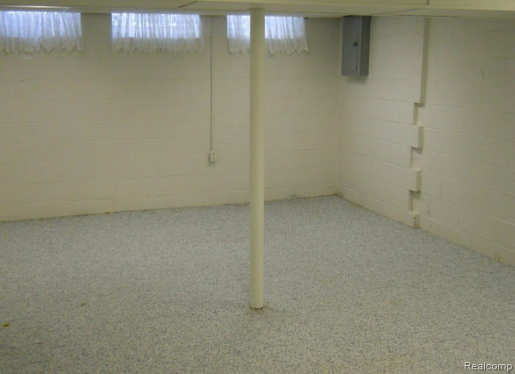 68 Stratford Lane, Unit 13 Rochester, MI 48309 - Photo 15 of 20 Basement