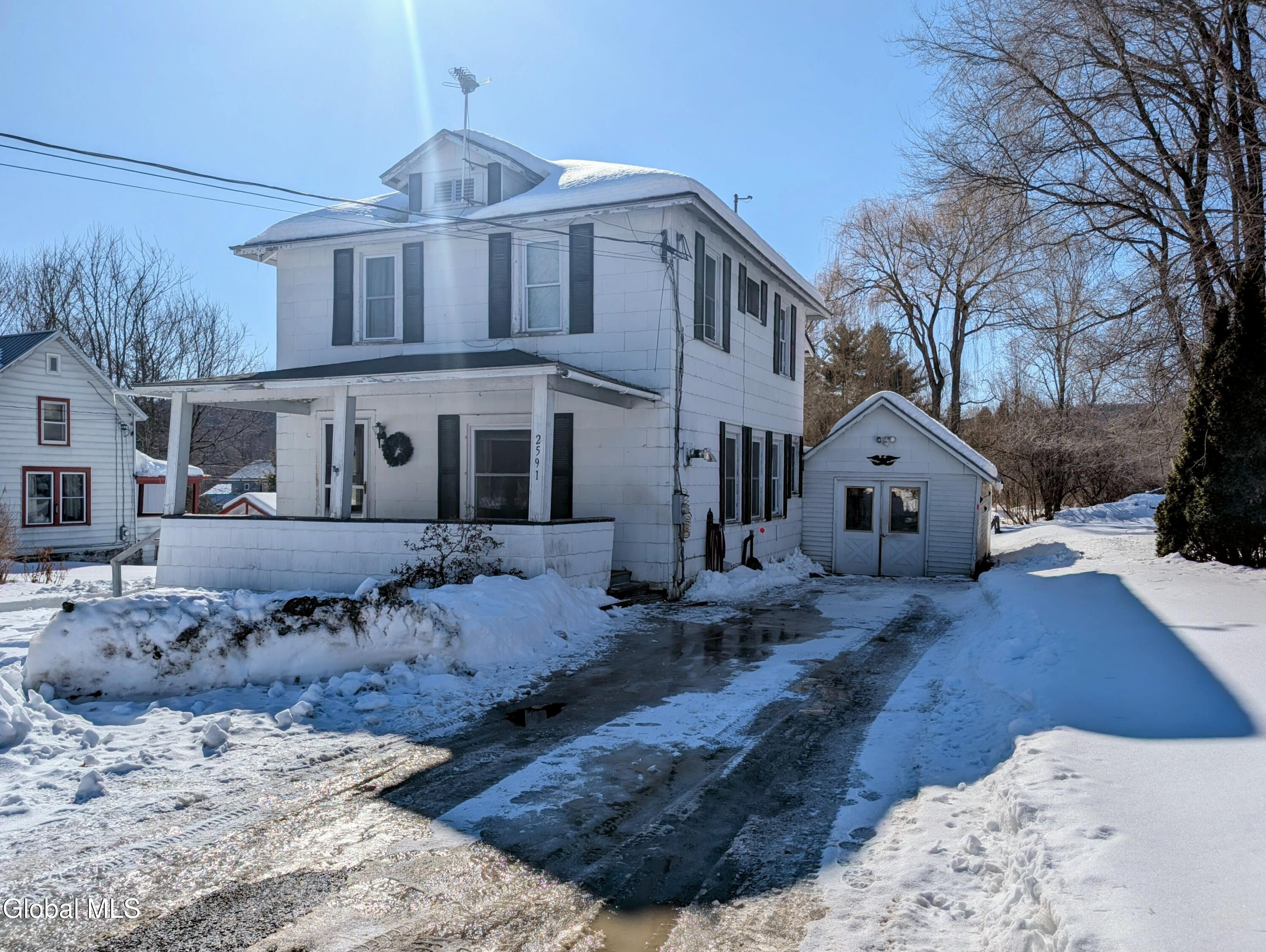 2591 Center Road Moriah, NY 12960 - Photo 1 of 15 front of house