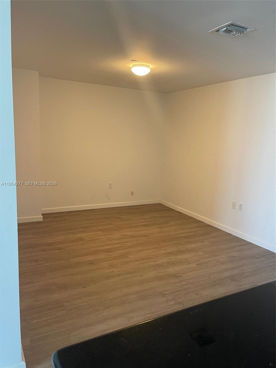 50 Biscayne Boulevard, Unit 5207 Miami, FL 33132 - Photo 15 of 24