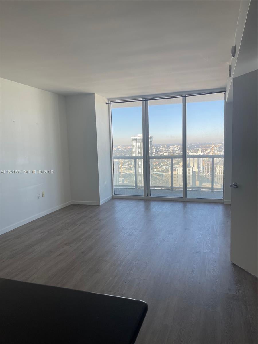 50 Biscayne Boulevard, Unit 5207 Miami, FL 33132 - Photo 4 of 24