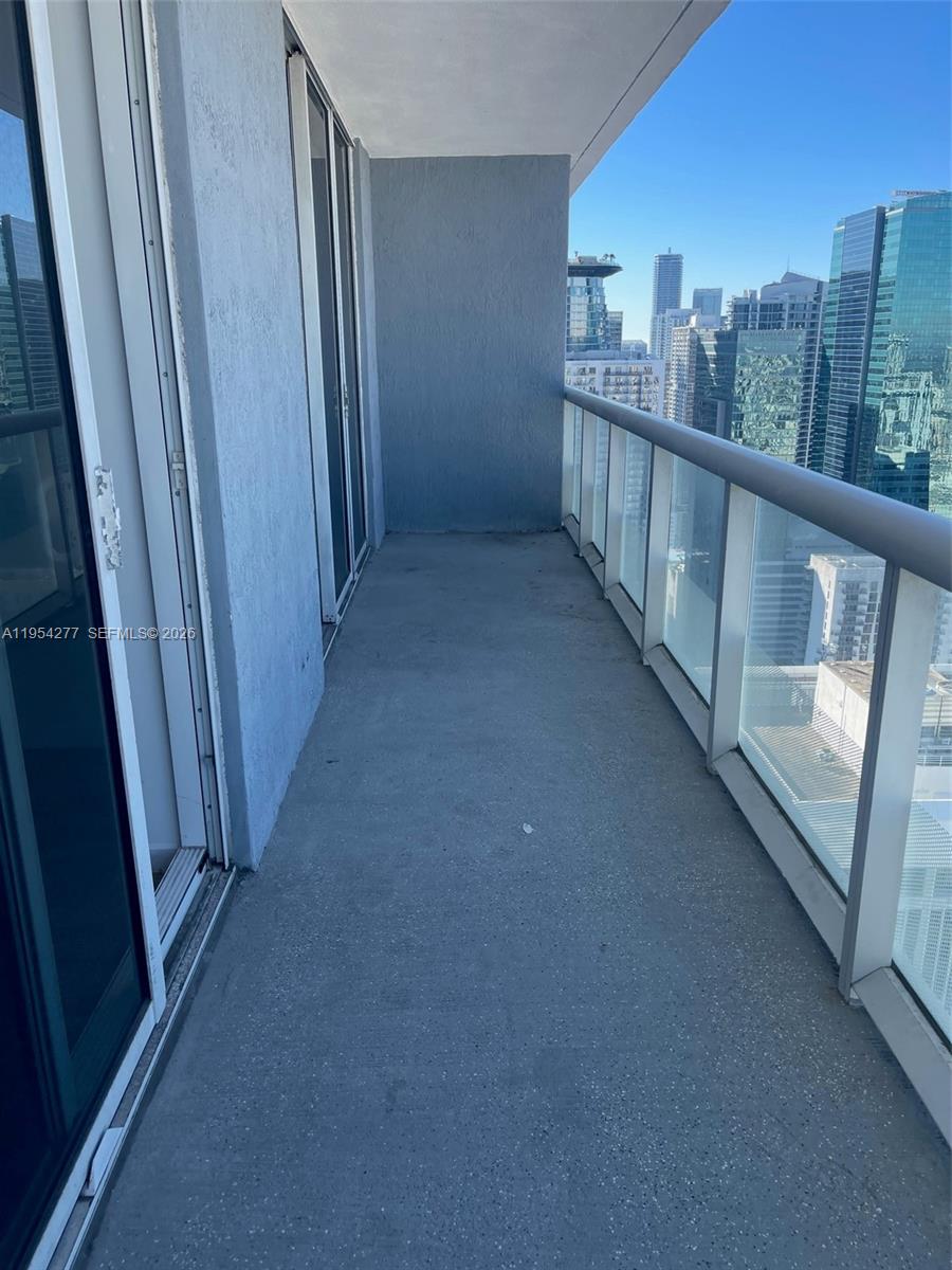 50 Biscayne Boulevard, Unit 5207 Miami, FL 33132 - Photo 9 of 24