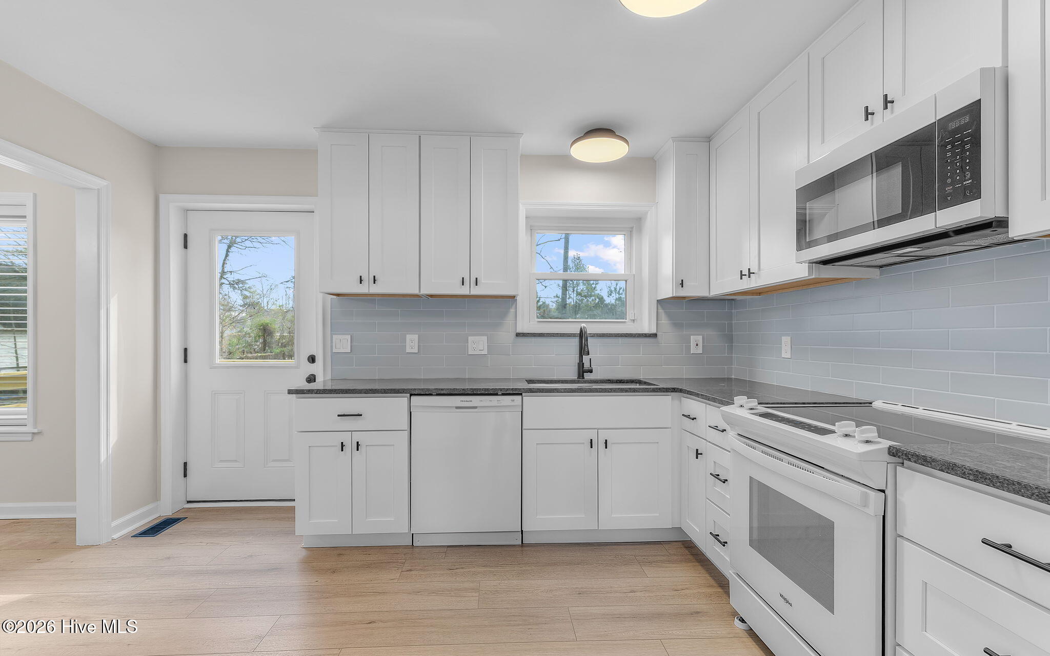 2347 Tulls Creek Road Currituck, NC 27929 - Photo 14 of 39 Kitchen