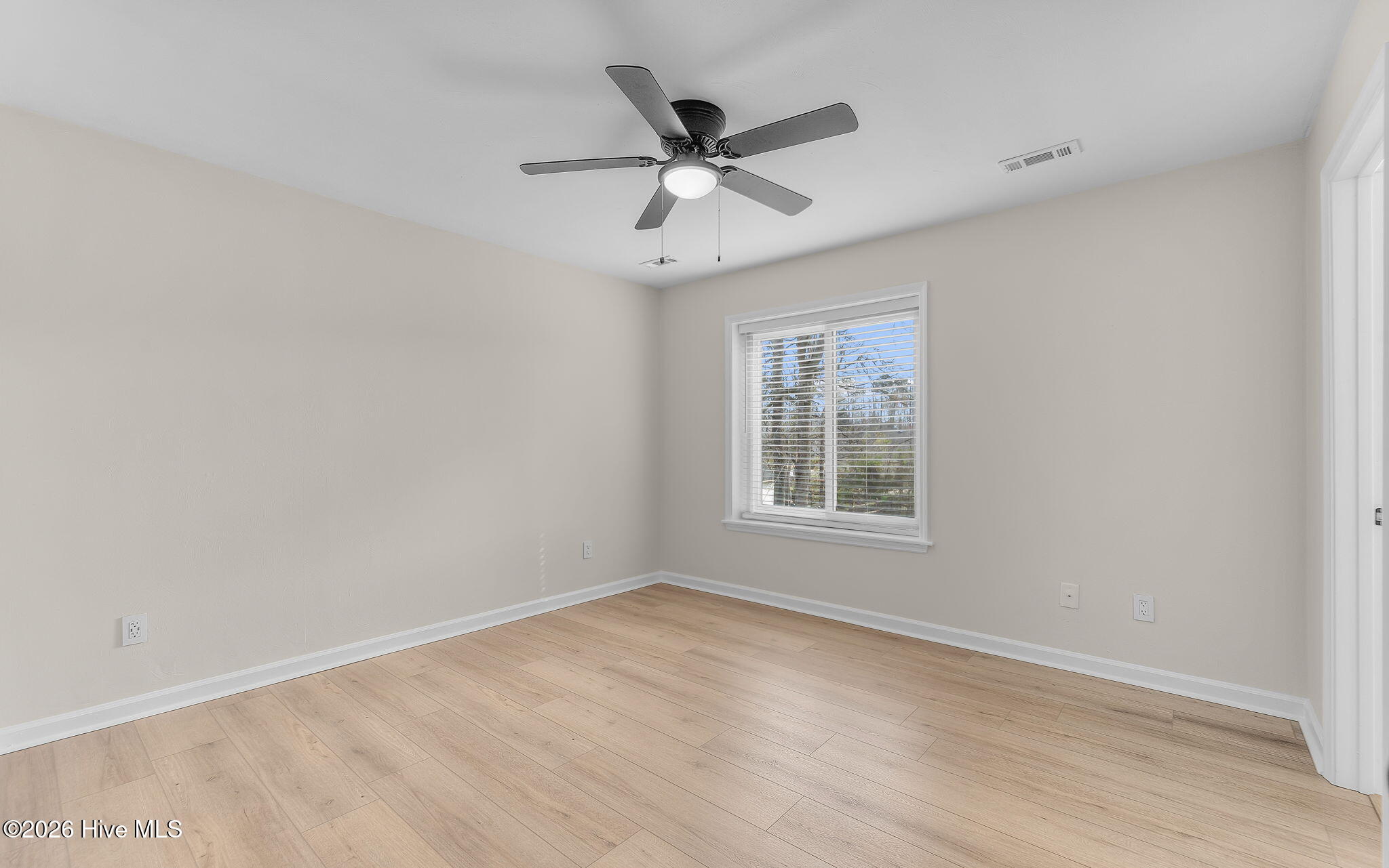 2347 Tulls Creek Road Currituck, NC 27929 - Photo 18 of 39 Primary suite