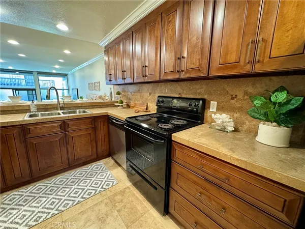 $489,000 | 5104 Marina Pacifica Drive, Long Beach, CA 90803