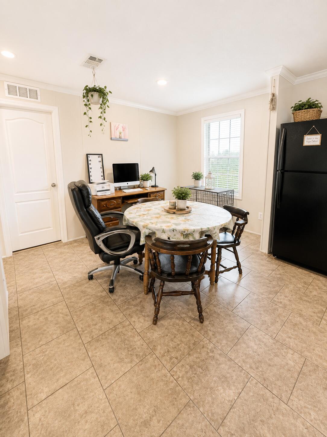 1059 Orange Loop Okeechobee, FL 34974 - Photo 8 of 21 03E102F1-191F-42A8-A183-A33315824928