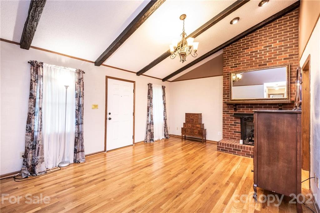 2329 Mountain View Road Hickory, NC 28602 - Photo 4 of 43 Gallery Image 4