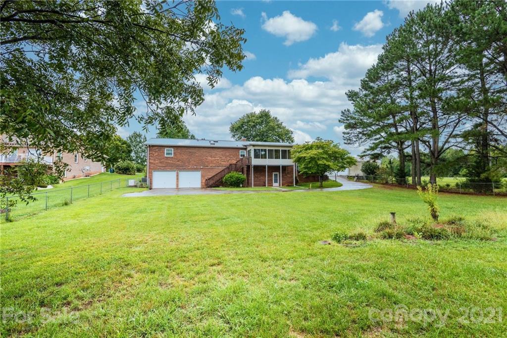 2329 Mountain View Road Hickory, NC 28602 - Photo 40 of 43 Gallery Image 40