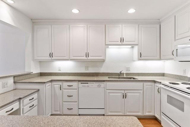 6117 Blake Ridge Road Edina, MN 55436 - Photo 5 of 14