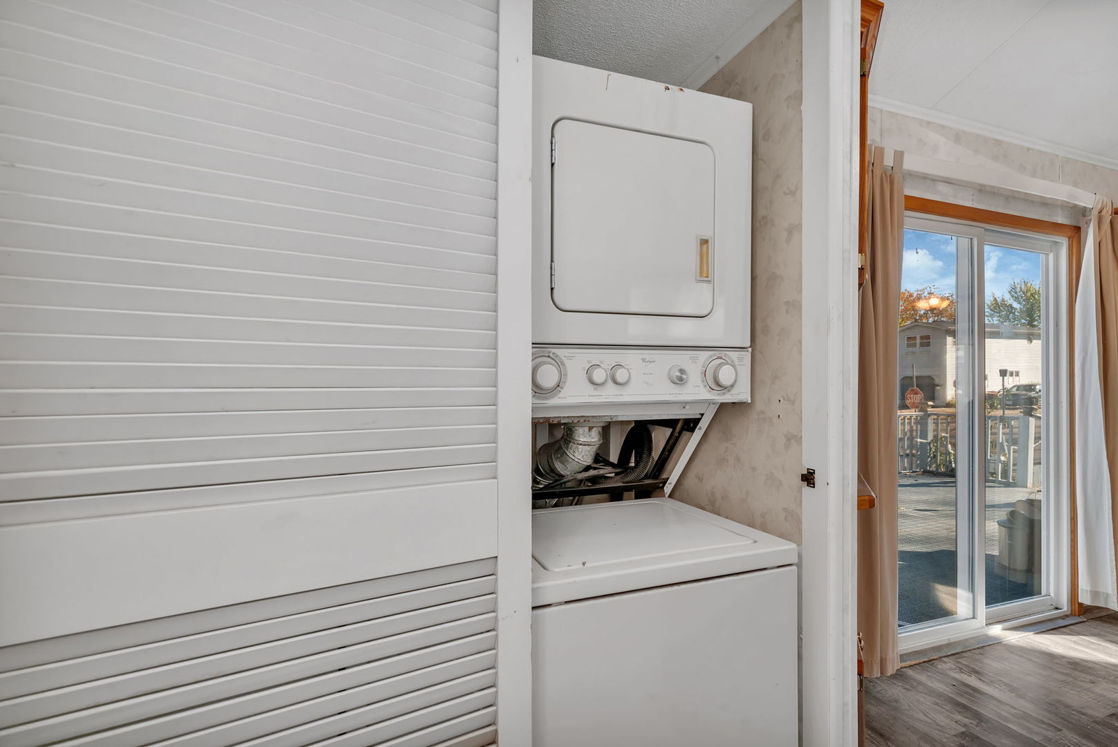 64 Fossil Ridge Road Wilmington, IL 60481 - Photo 19 of 40 a view of washer and dryer