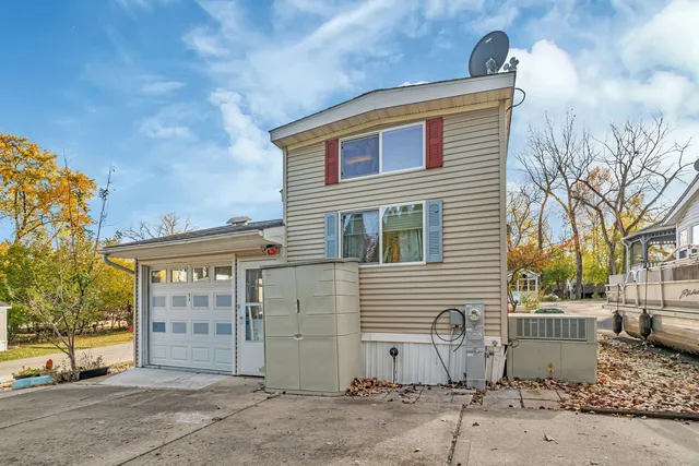 $95,000 | 64 Fossil Ridge Road, Wilmington, IL 60481