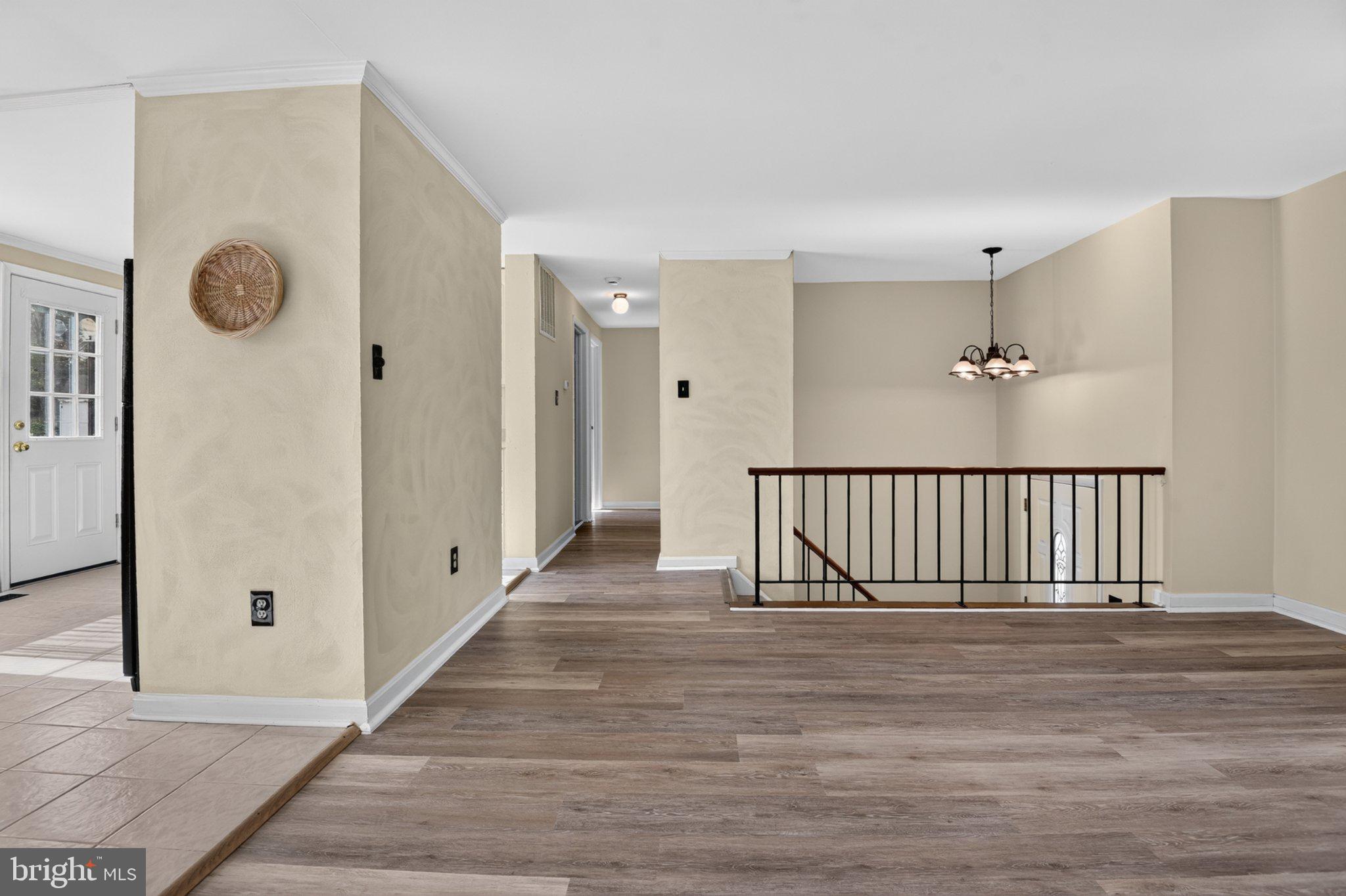 110 North Garfield Road Sterling, VA 20164 - Photo 7 of 33 Living Room View