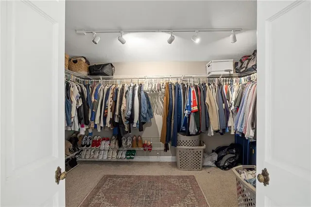 $269,900 | 2215 Eugene Field Avenue, St. Joseph, MO 64505