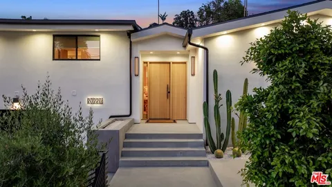a view of a entryway of the house