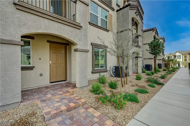 $429,990 | 631 Bellus Place, Henderson, NV 89015