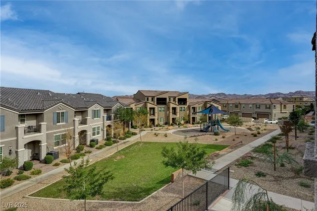 $429,990 | 631 Bellus Place, Henderson, NV 89015