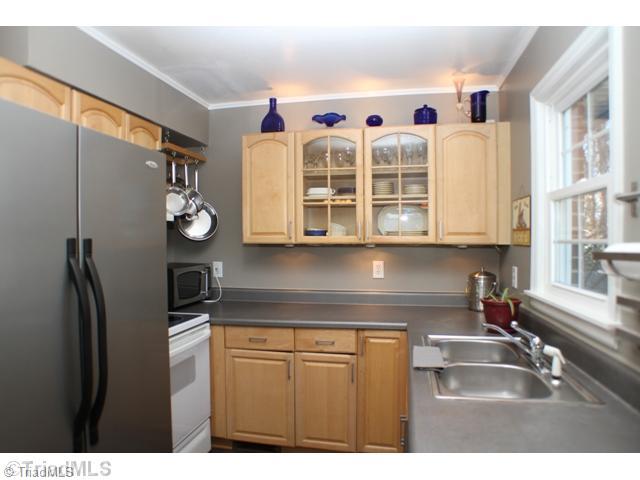 3916 Lewis Road Snow Camp, NC 27349 - Photo 8 of 15 Kitchen.