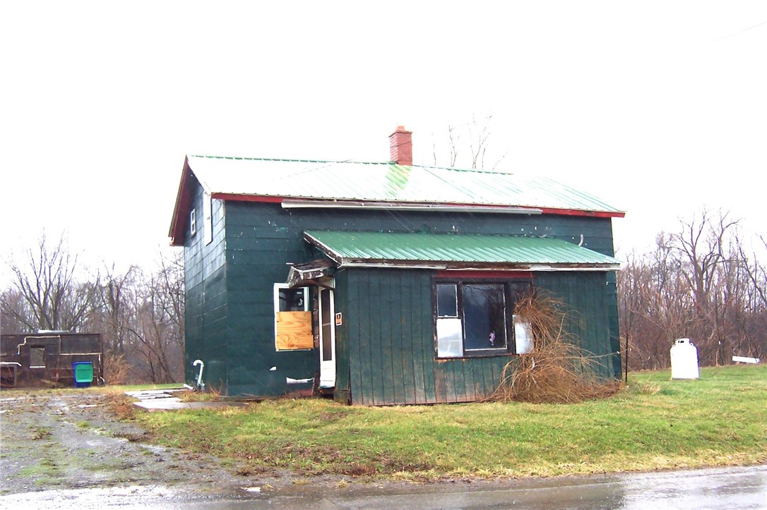 13589 Albion Eagle Harbor Road Gaines, NY 14411 - Photo 4 of 5