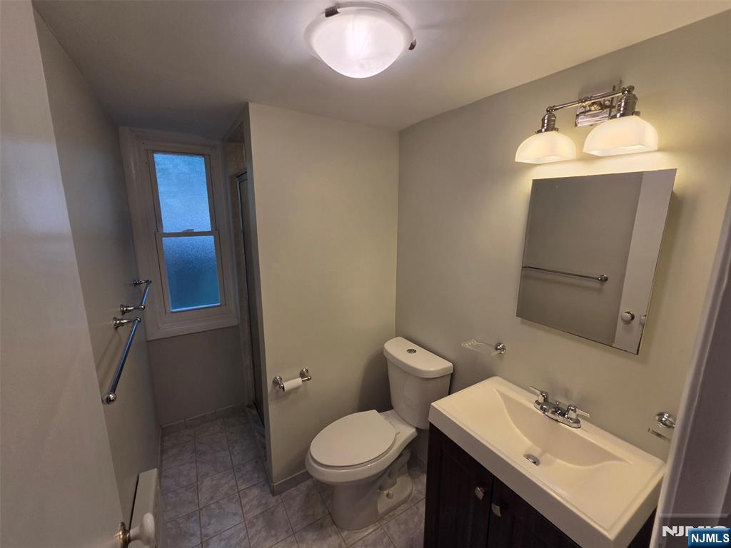 60 Madison Place, Unit A10 Ridgewood, NJ 07450 - Photo 24 of 34