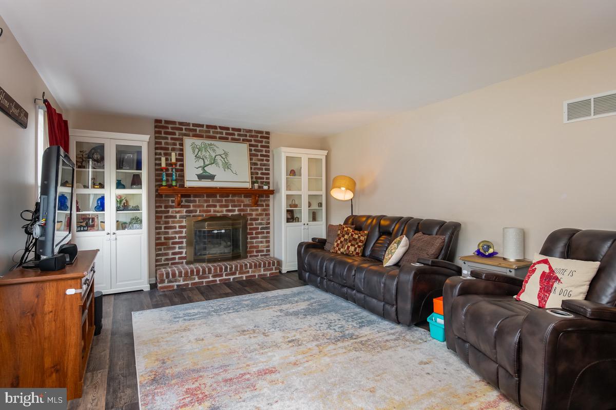 2906 Daniel Drive Reading, PA 19608 - Photo 3 of 23 Living with gas fireplace