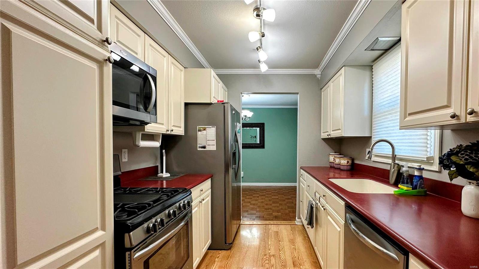 6401 Oak Drive Moro, IL 62067 - Photo 11 of 24