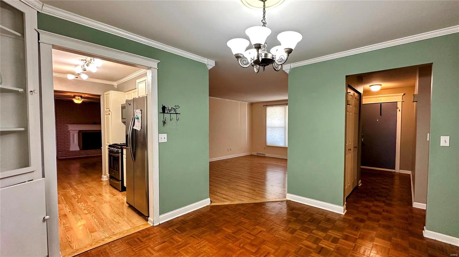 6401 Oak Drive Moro, IL 62067 - Photo 8 of 24