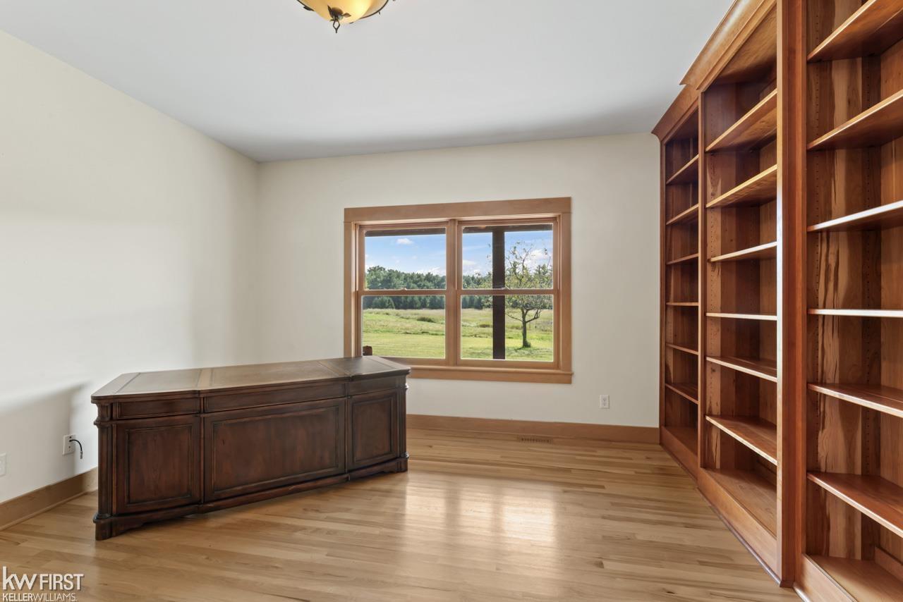 1063 Tinsman Road Fenton, MI 48430 - Photo 15 of 66