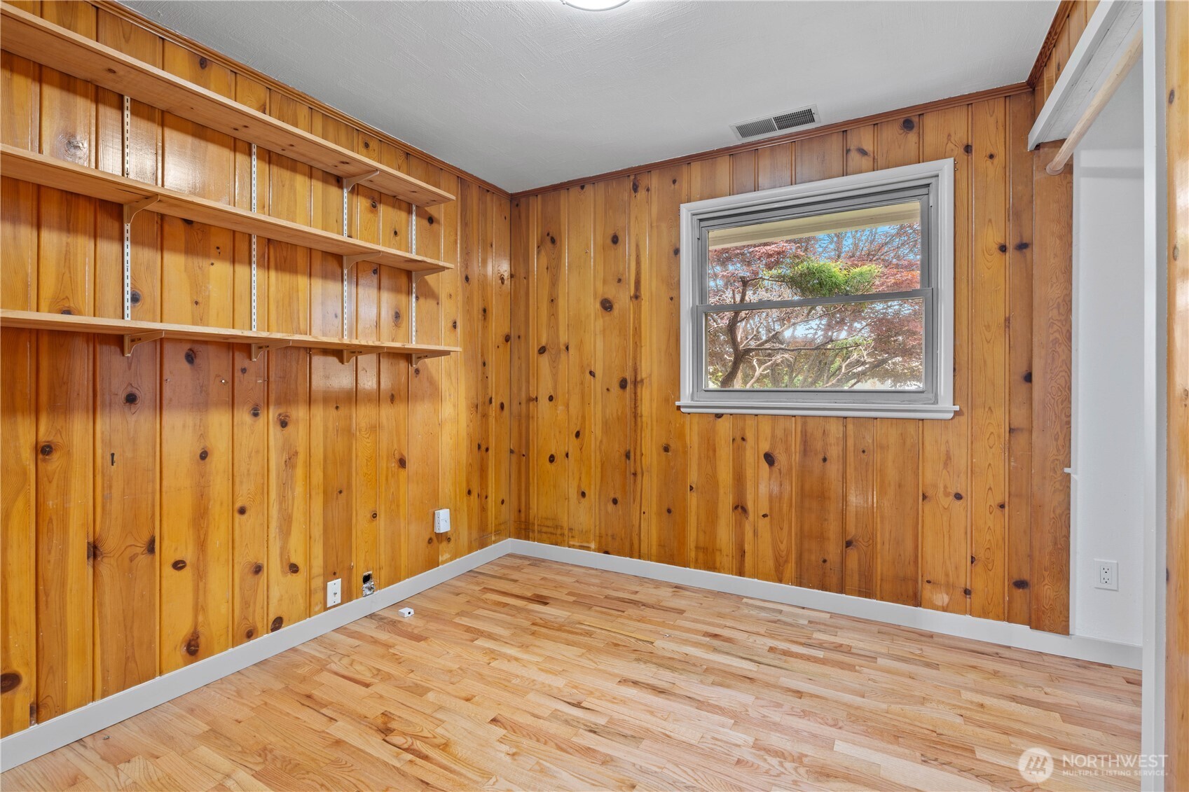 6112 Wildaire Road Southwest Lakewood, WA 98499 - Photo 11 of 32