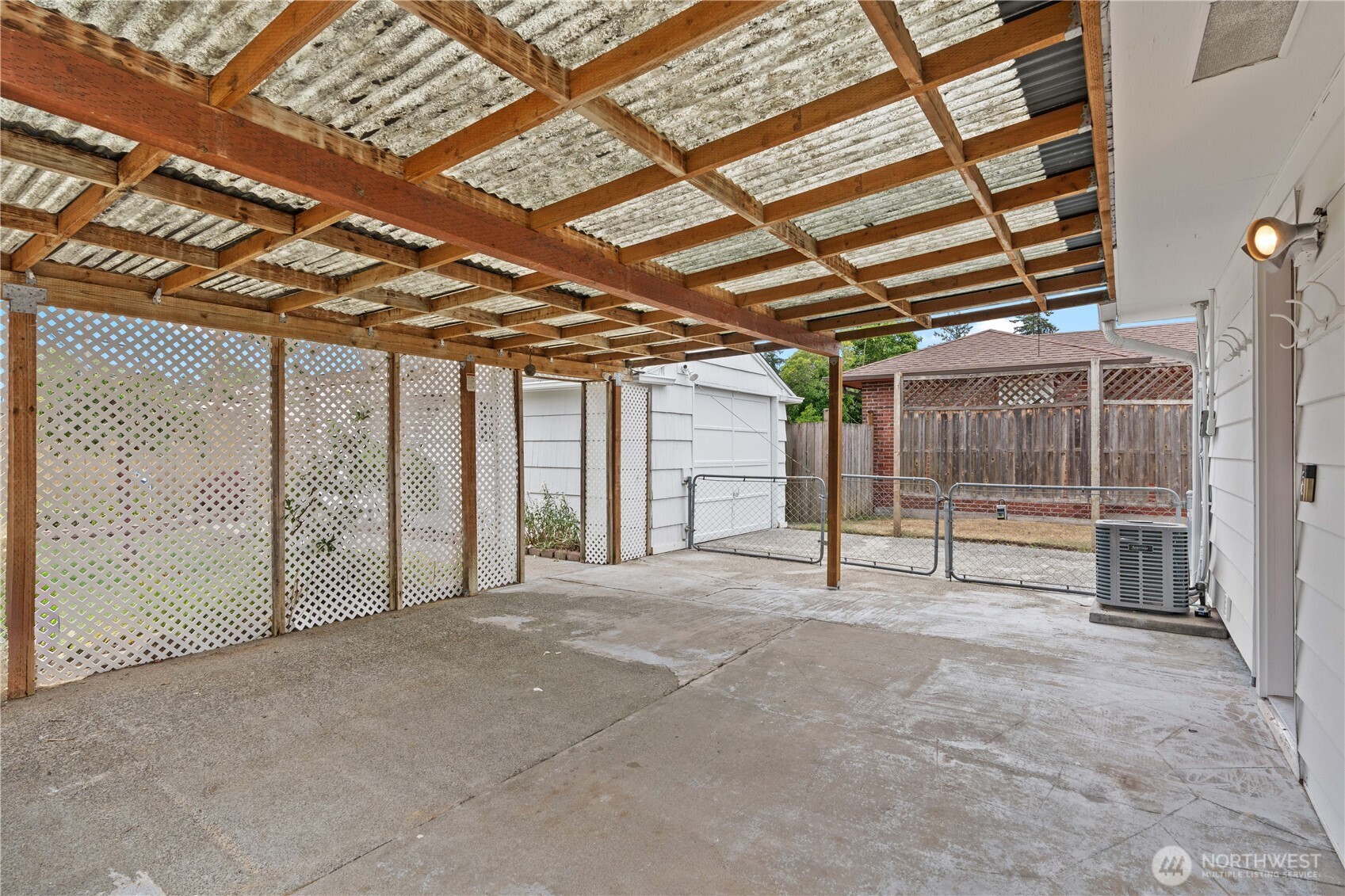 6112 Wildaire Road Southwest Lakewood, WA 98499 - Photo 28 of 32