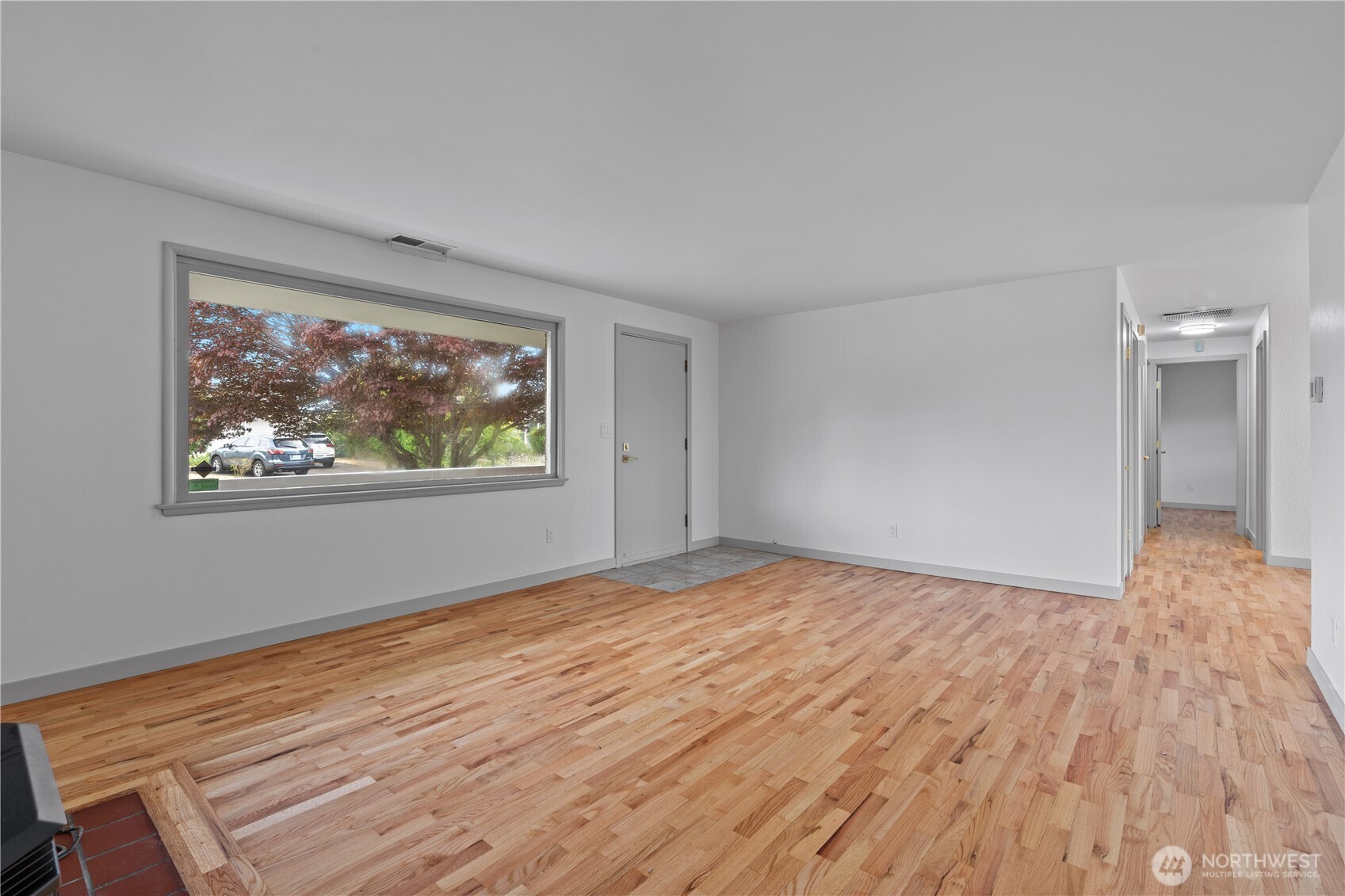 6112 Wildaire Road Southwest Lakewood, WA 98499 - Photo 4 of 32