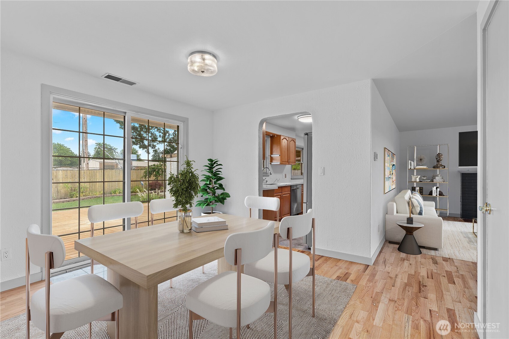 6112 Wildaire Road Southwest Lakewood, WA 98499 - Photo 5 of 32