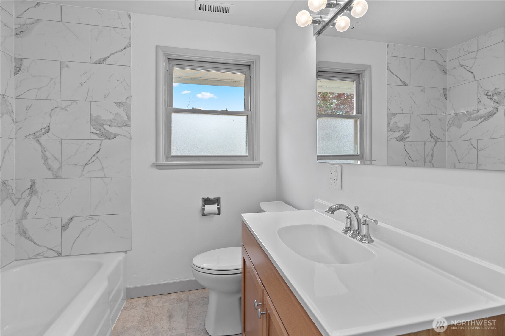 6112 Wildaire Road Southwest Lakewood, WA 98499 - Photo 9 of 32