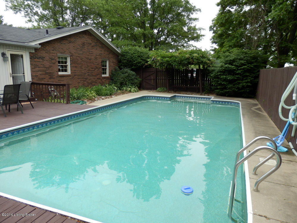 1901 Bray Ridge Road Bedford, KY 40006 - Photo 13 of 17 1901 Bray Ridge_35_Pool