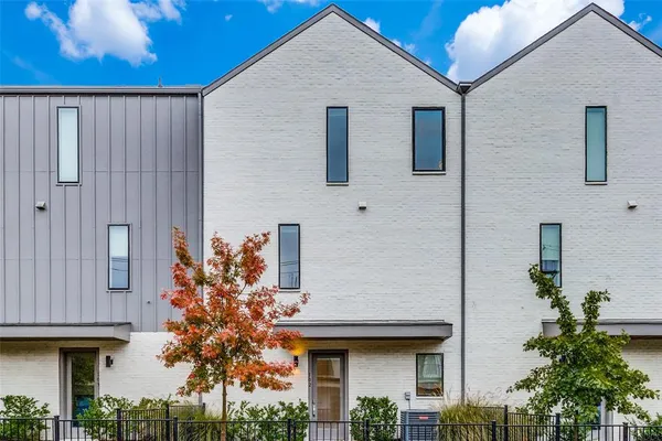 $3,575 | 5703 Lindell Avenue, Unit 102, Dallas, TX 75206