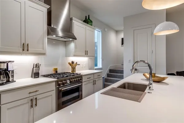 $3,575 | 5703 Lindell Avenue, Unit 102, Dallas, TX 75206
