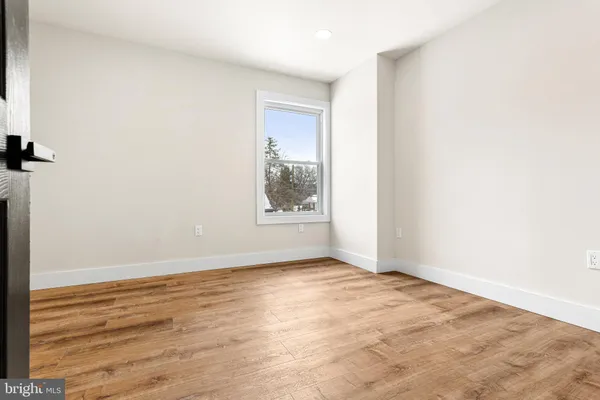an empty room with window