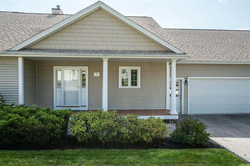 7 Goose Ledge Road, Unit 40 Cumberland, ME 04110 - Photo 1 of 21 Photo