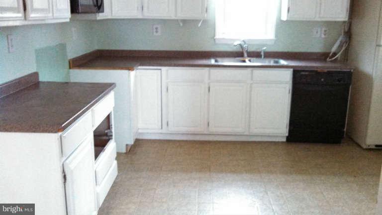 1960 Allen Road Berryville, VA 22611 - Photo 6 of 21 Kitchen