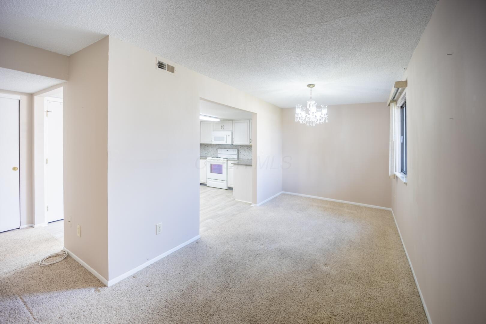 4143 Karl Road, Unit 114 Columbus, OH 43224 - Photo 8 of 38 _CP_4502-HDR (Large)