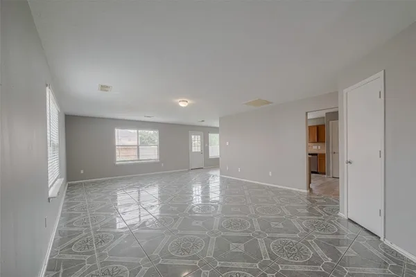 $2,300 | 9926 Myrtle Field Lane, Houston, TX 77044
